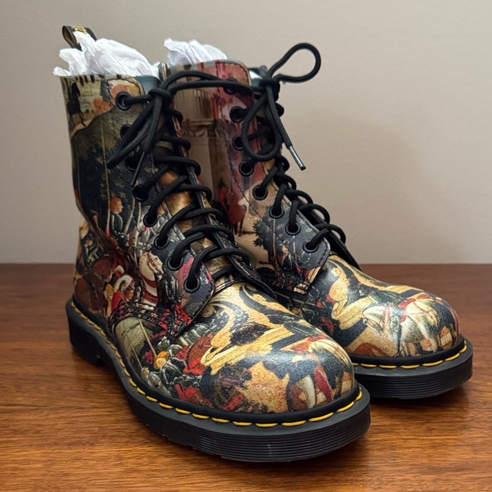 Rare Dr. Martens D'Antonio Pascal Renaissance boots